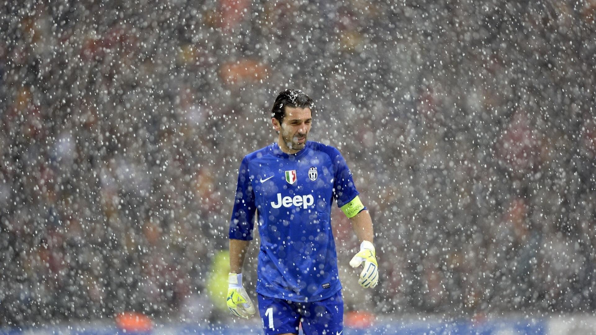 意甲劲旅锁定西甲新星，那不勒斯以1800万欧元敲定古铁雷斯转会